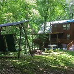 Friendly Bear Cabin