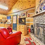 Cabin With Waterfall And Hot Tub, 1 Mi To Parkway!