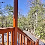 Cabin With Waterfall And Hot Tub, 1 Mi To Parkway!