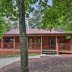 Cabin With Deck And Fireplace Less Than 3 Mi To Dollywood!
