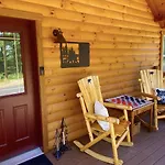 Cozy Bear Den Cabin