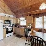 Priscilla Heights Lane Cabin 3301