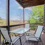 Deer Tracks Retreat In Pigeon Forge!