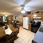 Hartman Hideaway Economy Cabin