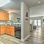 Downtown Pigeon Forge Condo With Pool Access!