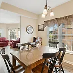 Bandit\'S Riverfront Retreat