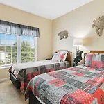 Bandit\'S Riverfront Retreat