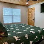 High Valley Apartments