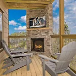 Shelter Me - 5 Miles To Dollywood , Hot Tub, Wi-Fi, Game Room