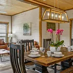 Osprey Nest Cottage Modern New Cabin