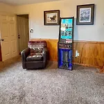 Smoky Mountain Retreat With Hot Tub, Arcade Games