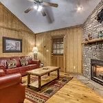 Er38R Grandpa\'S Getaway - Great Location- Close To Town Cabin