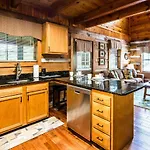 Er17 - The Perfect Getaway - Great Location - Close To Town! Cabin