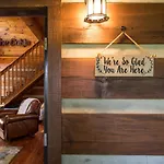 Er17 - The Perfect Getaway - Great Location - Close To Town! Cabin