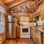 Er44 - Rising Eagle - Great Location! Close To Town! Cabin