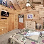 Er38B - Grandma\'S Hideaway - Great Location! Close To Town Cabin