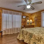 Er46 - Cherith Brook - Great Location, Just Across From Swimming Pool! Cabin