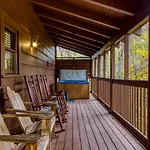 Ern819 - Mountain Majesty - Great Location! Close To All The Action! Cabin