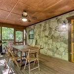 Er44 - Rising Eagle - Great Location! Close To Town! Cabin