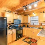 Moonshine Ridge Cabin With Hot Tub And Fire Pit