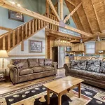 Er92 - Virginia\'S Villa - Great Location! Close To All The Action! Cabin
