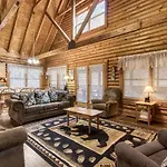 Er92 - Virginia\'S Villa - Great Location! Close To All The Action! Cabin
