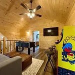 Honeycomb Hollow View Hot Tub Pool Game Room