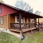 Creekside Haven - Authentic Cabin, Outstanding Location