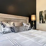 Mountain Valley Revival - Brand New Renovations, Close To Town, Panoramic Mountain Views!! Cabin