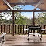 Private Smoky Mtn Log Home With 2 Decks And Hot Tub!