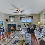 Easy Street Whispering Pines 211