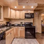 Pure Indulgence, 2 Bedrooms, Hot Tub, Pool Access, Theater Room, Sleeps 10