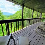 Hillbilly Hilton-Pet Friendly-Sleeps 4-Free Tickets-Mountain View