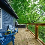 Chic Private Cabin W/ Epic Views & Amenities!
