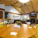 Chic Private Cabin W/ Epic Views & Amenities!