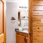 Pigeon Forge Perch