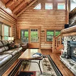 2 Miles From Dollywood Family Resort With Seasonal Outdoor Swimming Pool, Year Around Heated Indoor Swimming Pool, Townhome Style Cabin, Private Hot Tub, Arcade, Tv, Wifi, Kitchen With Refrigerator, Washer And Dryer