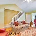 Pigeon Forge Home With Deck And Hot Tub Near Town!