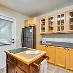 Pigeon Forge Home With Screened Porch, 3 Mi To Town!