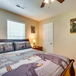 Pigeon Forge Home With Screened Porch, 3 Mi To Town!