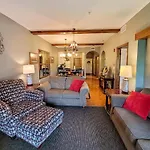 River Place 527