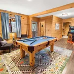 The Family Stone Luxe Cabin Sleeps 12 Hot Tub Dogfriendly Dollywood