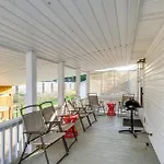 Cozy Home Near Pigeon Forge Attractions