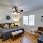 Cozy Home Near Pigeon Forge Attractions