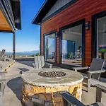Higher Power, 6Bdrm 6Bath, Specials, Free Tickets, Indoor Pool, Amazing View, Hot Tub, Gameroom