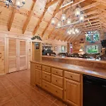 Valley Dream:3 Bdrm 3Bath, Specials, Free Tickets, One Level