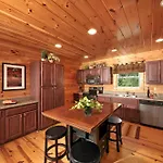Magical Moose, 7Bdrm 7Bath, Specials, Free Tickets, Elevator, Hot Tub