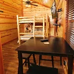 Splash Mountain Lodge