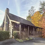 Er6 - On Eagles\' Wings - Great Location, Close To All The Action! Cabin