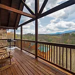 Million Dollar View - Games Table & Movie Theater!